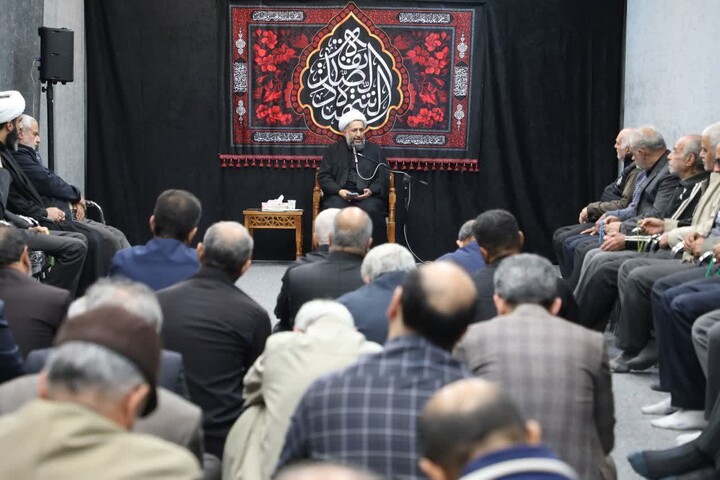 تصاویر/ برگزاری دومین روز مراسم عزای فاطمی در دفتر نماینده ولی‌فقیه در استان سمنان