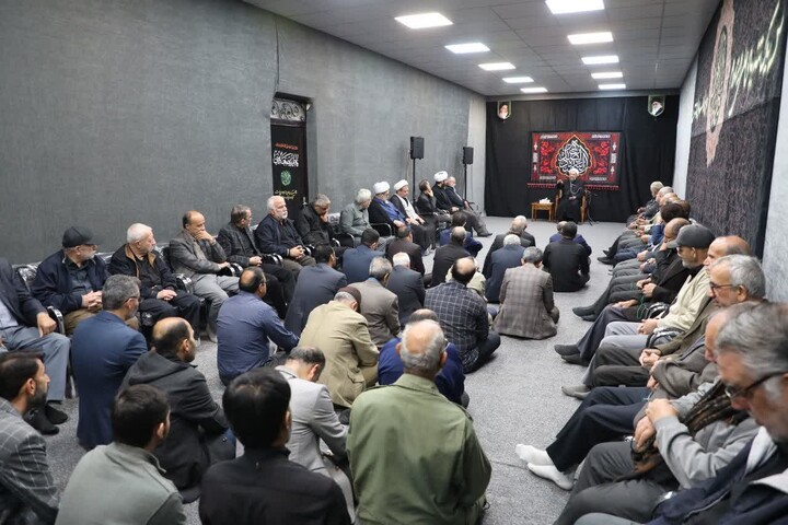 تصاویر/ برگزاری دومین روز مراسم عزای فاطمی در دفتر نماینده ولی‌فقیه در استان سمنان
