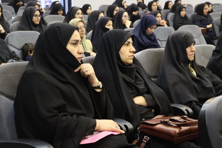 تصاویر/ همایش و کارگاه آموزشی و مهارتی جوانی جمعیت و فرزندآوری در اسلامشهر