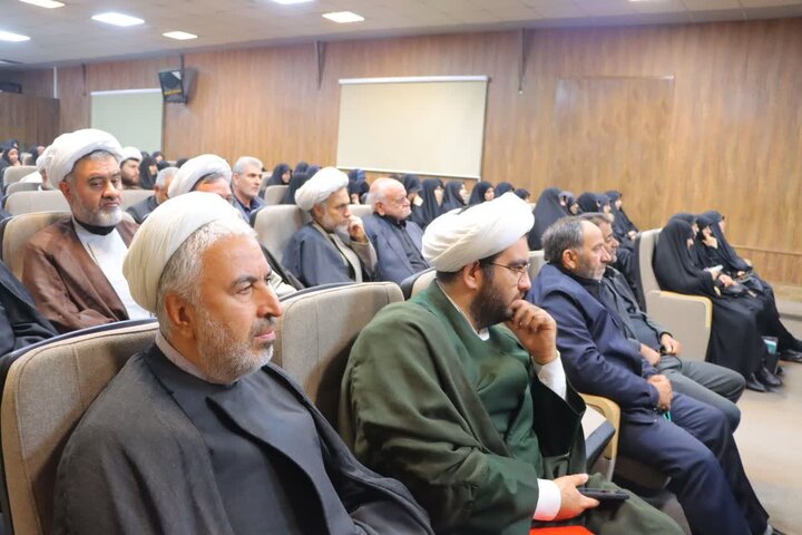 تصاویر/ همایش و کارگاه آموزشی و مهارتی جوانی جمعیت و فرزندآوری در اسلامشهر