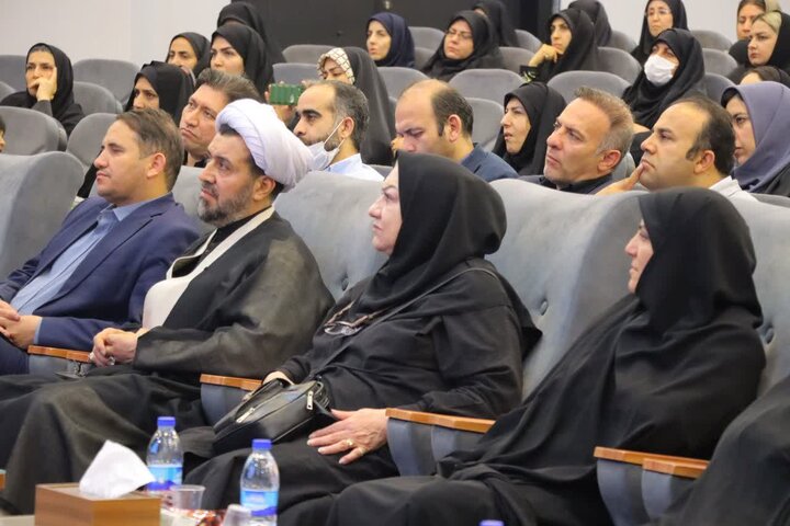 تصاویر/ همایش و کارگاه آموزشی و مهارتی جوانی جمعیت و فرزندآوری در اسلامشهر