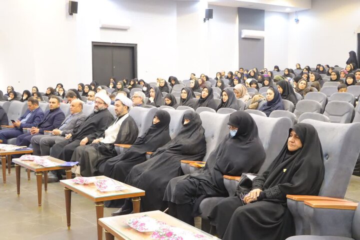 تصاویر/ همایش و کارگاه آموزشی و مهارتی جوانی جمعیت و فرزندآوری در اسلامشهر