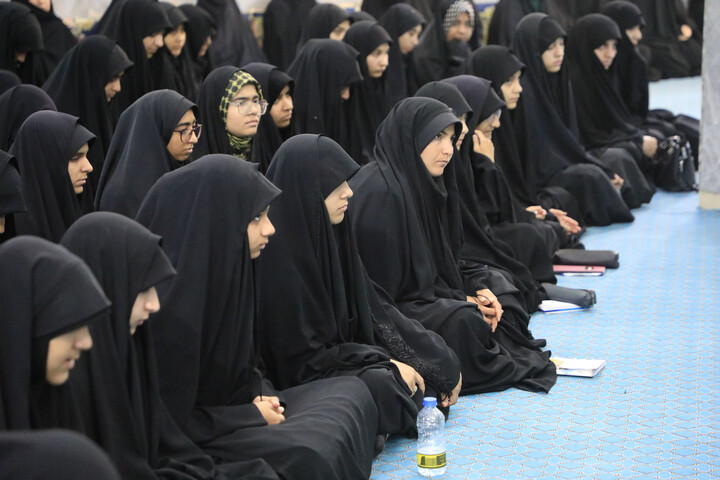 تصاویر|  درس اخلاق در مدرسه علمیه نرجس(س) بیرجند