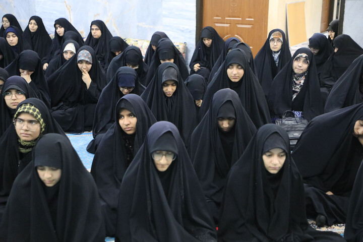 تصاویر|  درس اخلاق در مدرسه علمیه نرجس(س) بیرجند