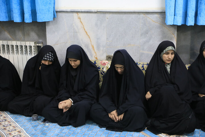 تصاویر|  درس اخلاق در مدرسه علمیه نرجس(س) بیرجند