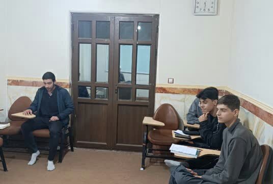 تصاویر/ برگزاری کانون های علمی در مدرسه علمیه امام صادق (ع) قروه