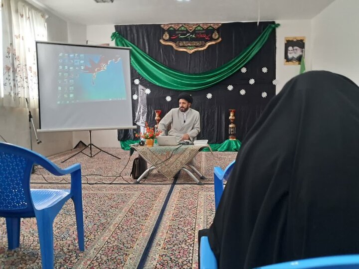 تصاویر/ کارگاه تبیینی، تحلیلی، بصیرتی در مدرسه علمیه الزهرا شهداد