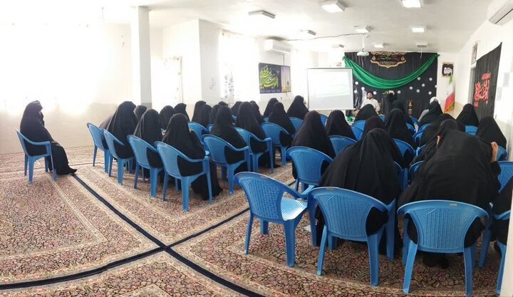 تصاویر/ کارگاه تبیینی، تحلیلی، بصیرتی در مدرسه علمیه الزهرا شهداد