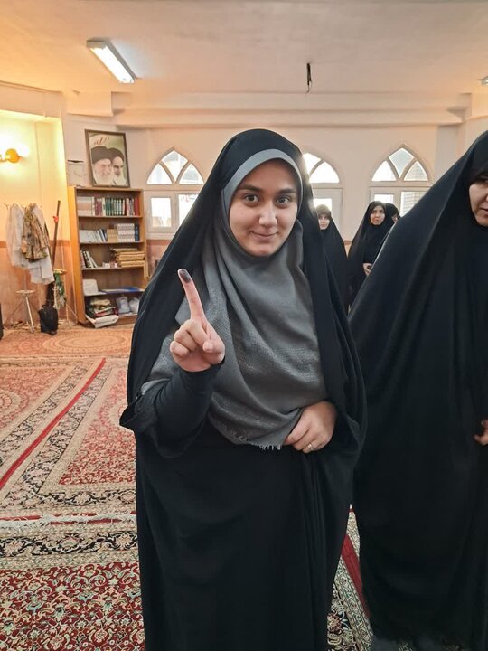 تصاویر/ برگزاری اولین دوره انتخابات شورای طلاب در مدرسه علمیه تخصصی فاطمیه کرمان