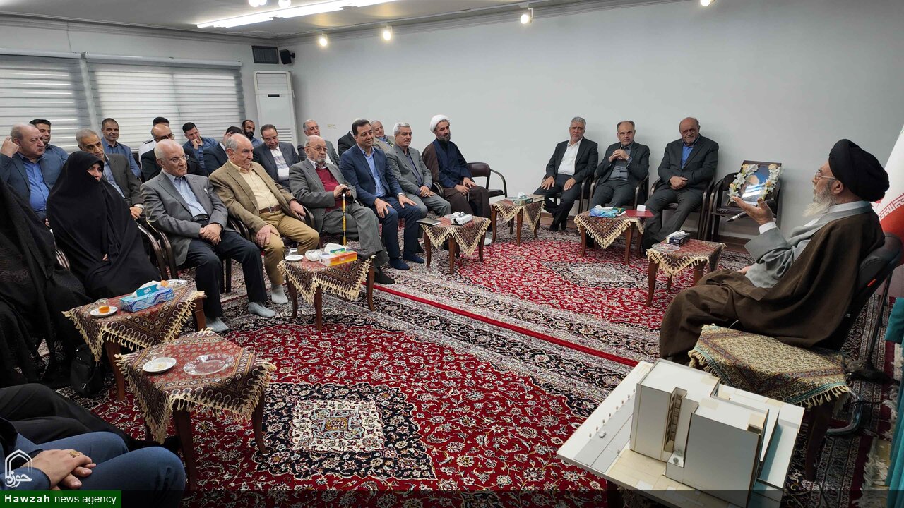 کمک به ایتام و دانش آموزانِ نیازمند، باید آبرومند و مستمر باشد