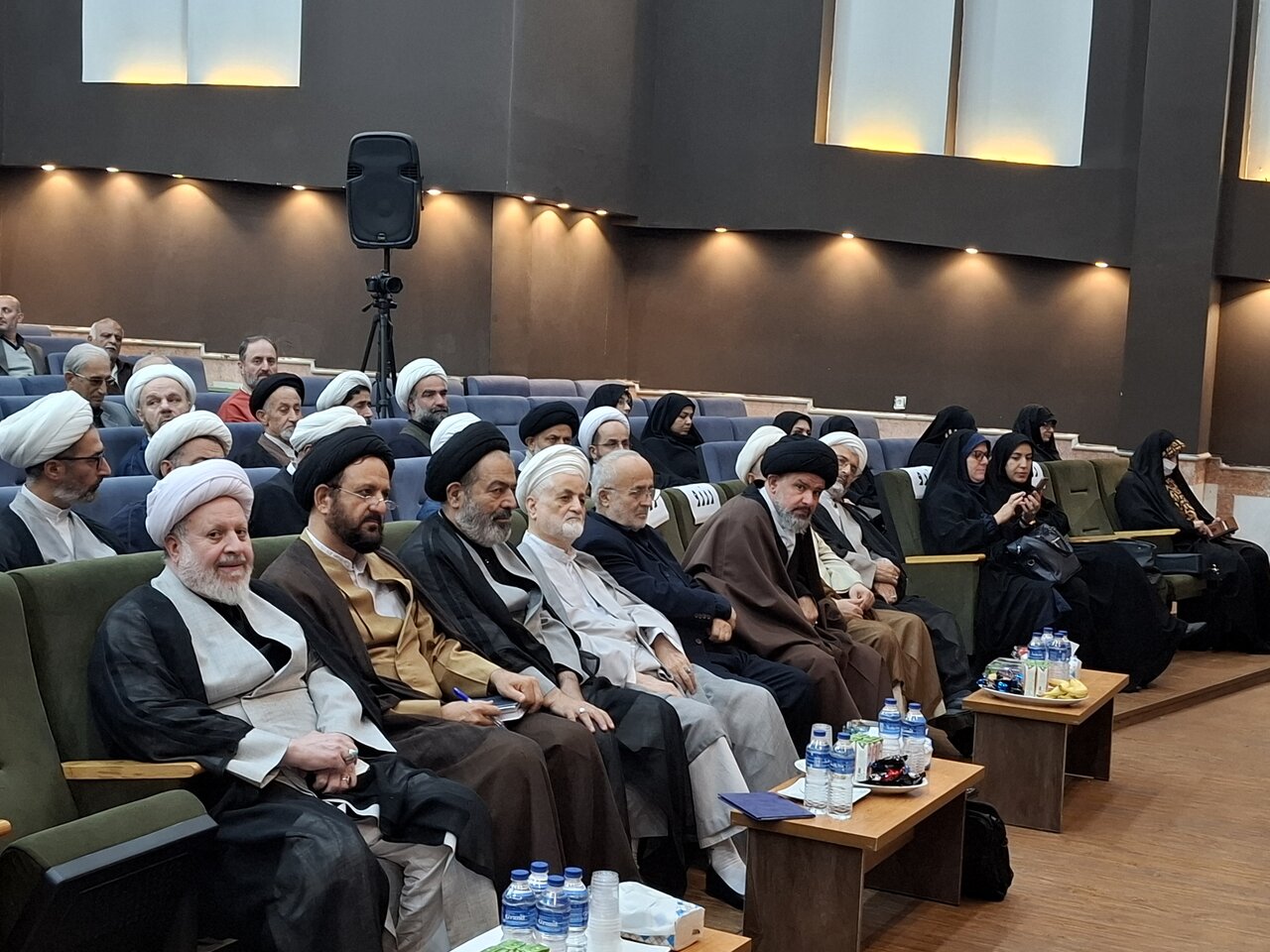 بصیرت و روحیه جهادی لازمه خدمت در عرصه حج و زیارت است