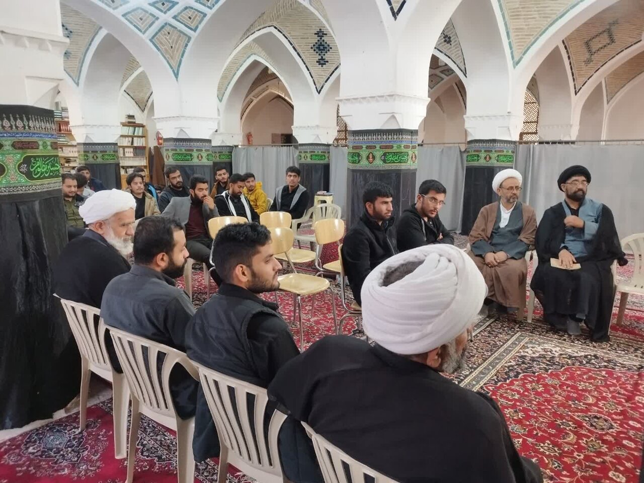 نشست بصیرت‌افزایی طلاب مدرسه علمیه آیت‌الله مدنی کاشانی(ره) برگزار شد