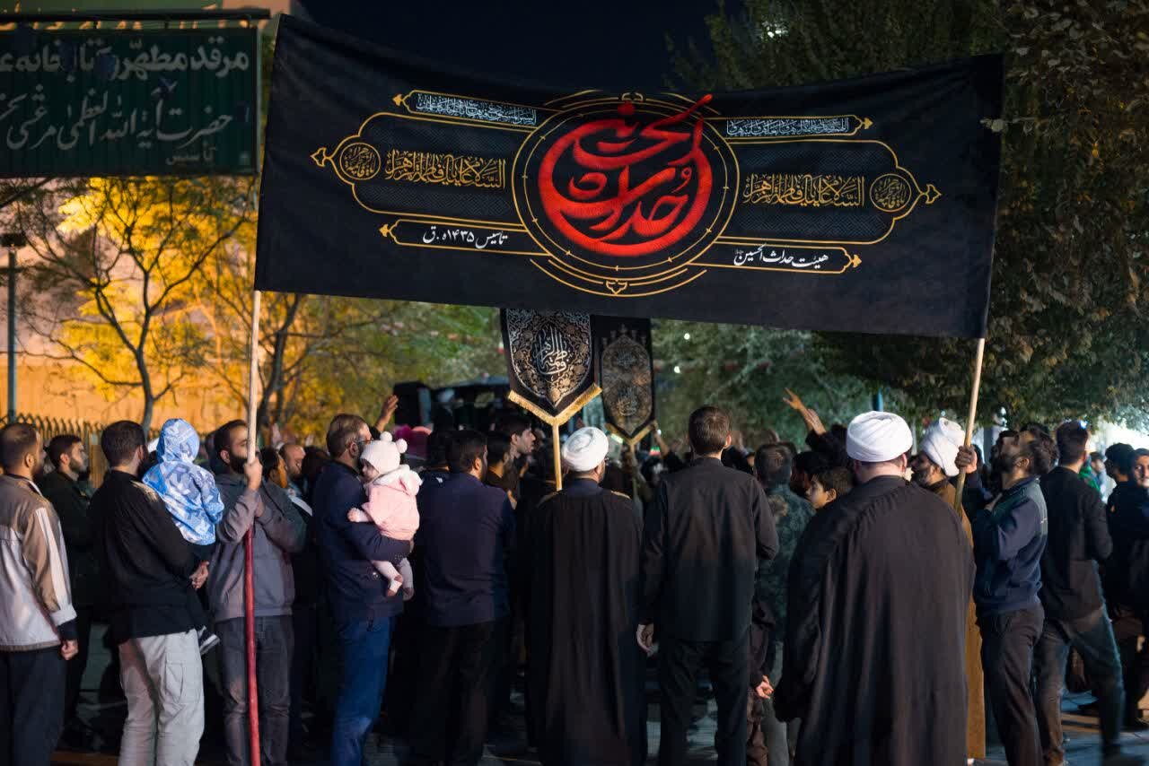 تصاویر/ مراسم عزاداری در هیئت حداث‌الحسین