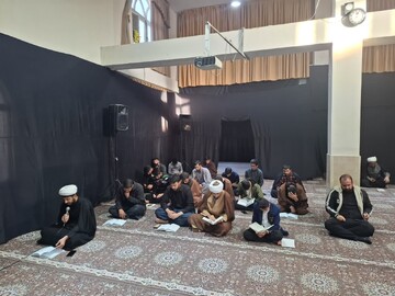 تصاویر/ برگزاری مراسم زیارت عاشورا در مدرسه علمیه امام باقر (ع) کامیاران