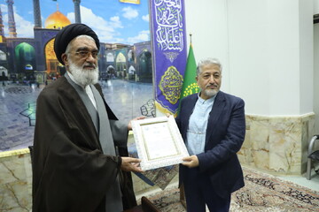 دانشگاه آزاد اسلامی خادم حرم مطهر بانوی کرامت شد