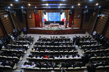 تصاویر / نشست دانشجویی «نقشه راه سیاست خارجی پساجنگ» با حضور وزیر امور خارجه در همدان