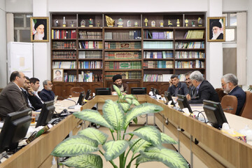 تصاویر/ جلسه بررسی روند طراحی زائرسرای بنیاد زائر زنجان در مشهد مقدس