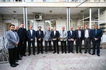 تصاویر / دیدار وزیر امورخارجه با خانواده شهیدان حاجی‌بابایی