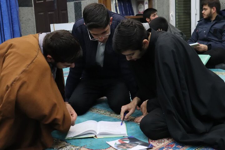 تصاویر/ مباحثات طلاب مدرسه علمیه امام خامنه‌ای مدظله العالی ارومیه