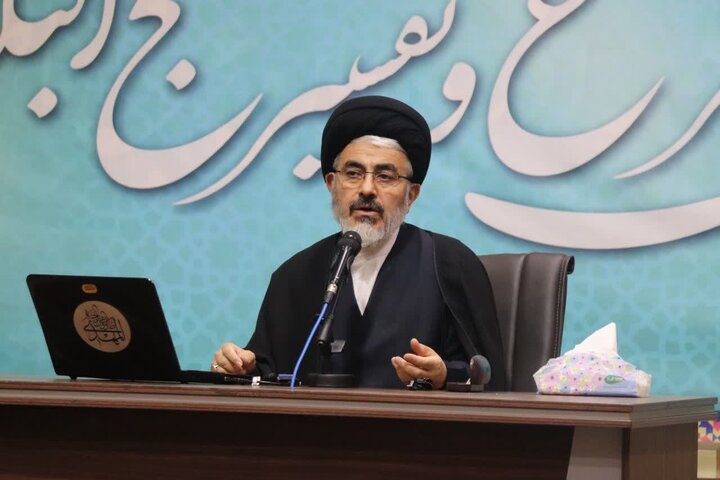 تصاویر/ سلسله نشست‌های شرح و تفسیر نهج البلاغه در ارومیه