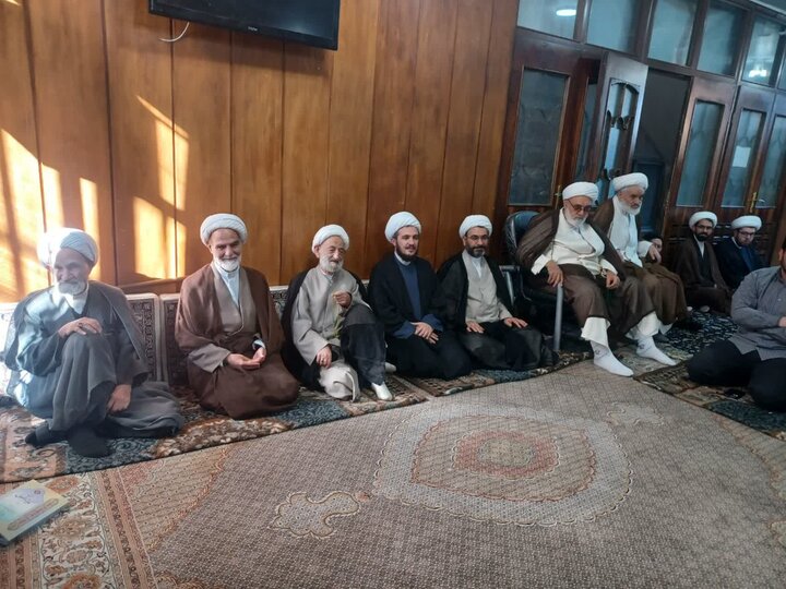 تصاویر/  جلسه اخلاق مدرسه علمیه آیت الله نمازی خوی