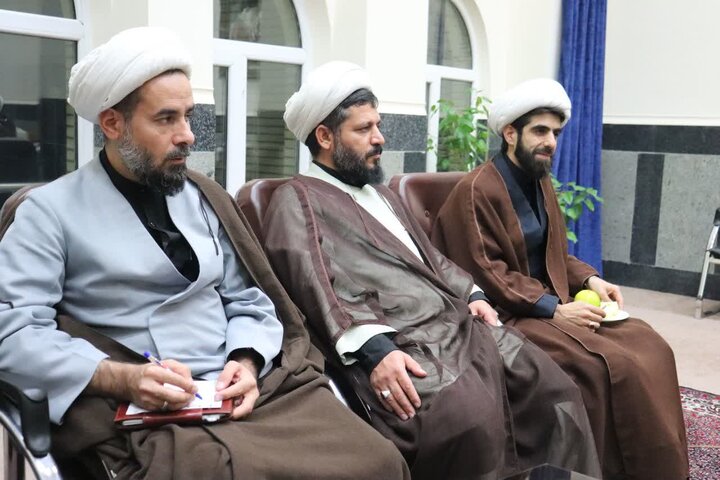 تصاویر/ جلسه شورای تهذیب مدرسه علمیه امام خامنه ای ارومیه