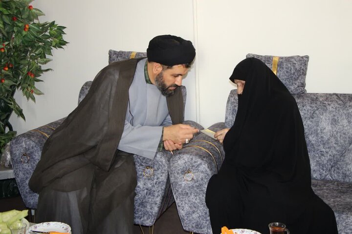 تصاویر/ سرکشی مرکز خدمات حوزه از علمای معمر و خانواده مرحومین  آذربایجان غربی