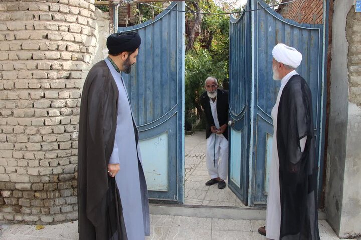 تصاویر/ سرکشی مرکز خدمات حوزه از علمای معمر و خانواده مرحومین  آذربایجان غربی