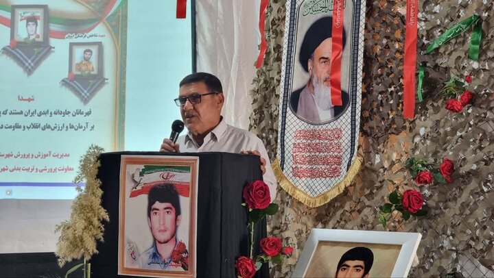 تصاویر/ افتتاح طرح ملی لاله‌های روشن در گناوه