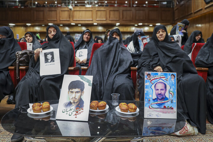 تصاویر /  همایش بانوان ایرانی طلایه‌داران ساخت صحن حضرت زینب (س) در کربلا با حضور امام جمعه قزوین