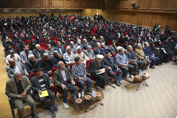 تصاویر /  همایش بانوان ایرانی طلایه‌داران ساخت صحن حضرت زینب (س) در کربلا با حضور امام جمعه قزوین