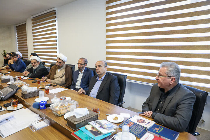 تصاویر / چهارمین جلسه شورای توسعه فرهنگ قرآنی استان قزوین به ریاست نماینده ولی فقیه در استان قزوین برگزار شد