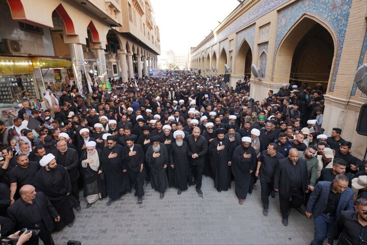 بمشاركة آية الله العظمى النجفي.. مسيرة فاطمية حاشدة تتحرك نحو حرم الإمام علي (عليه السلام) في النجف الأشرف