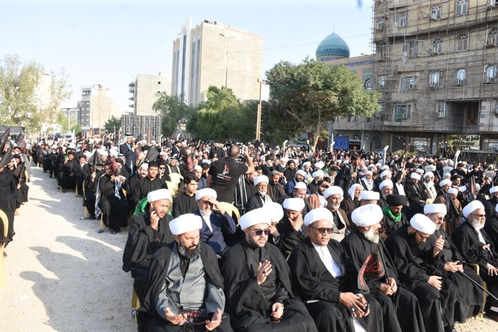 بمشاركة آية الله العظمى النجفي.. مسيرة فاطمية حاشدة تتحرك نحو حرم الإمام علي (عليه السلام) في النجف الأشرف