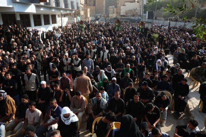 بمشاركة آية الله العظمى النجفي.. مسيرة فاطمية حاشدة تتحرك نحو حرم الإمام علي (عليه السلام) في النجف الأشرف