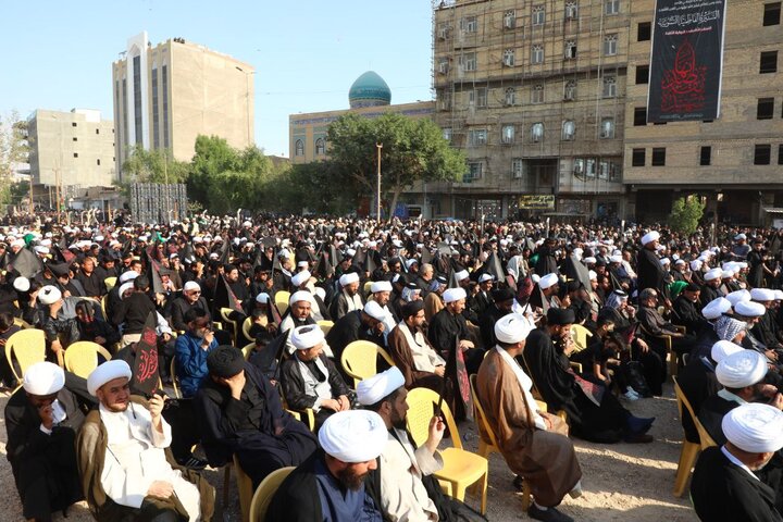 بمشاركة آية الله العظمى النجفي.. مسيرة فاطمية حاشدة تتحرك نحو حرم الإمام علي (عليه السلام) في النجف الأشرف