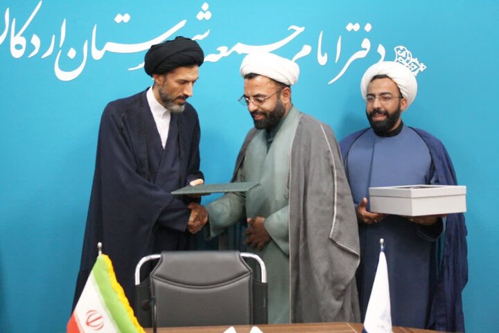 تصاویر/ معارفه مسئول جدید اتحادیه انجمن‌های اسلامی دانش‌آموزان شهرستان اردکان