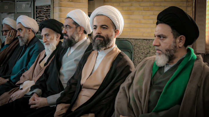 تصاویر/مراسم عزاداری ایام فاطمیه با سخنرانی حجت‌الاسلام پناهیان در مسجد مدرسه علمیه آیت‌الله آخوند همدانی برگزار شد