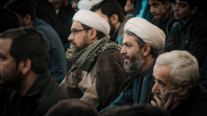 تصاویر/مراسم عزاداری ایام فاطمیه با سخنرانی حجت‌الاسلام پناهیان در مسجد مدرسه علمیه آیت‌الله آخوند همدانی برگزار شد