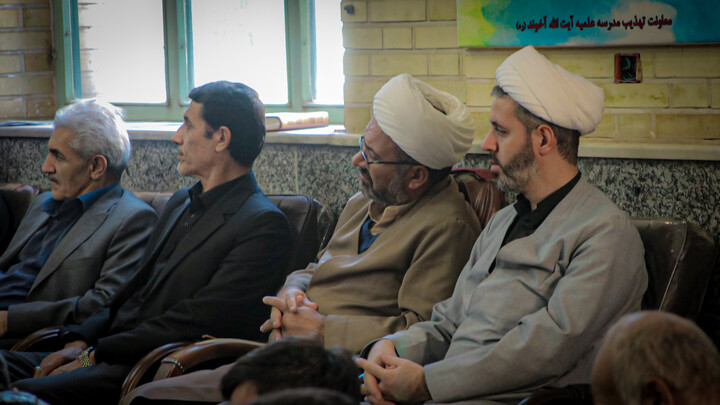 تصاویر/مراسم عزاداری ایام فاطمیه با سخنرانی حجت‌الاسلام پناهیان در مسجد مدرسه علمیه آیت‌الله آخوند همدانی برگزار شد