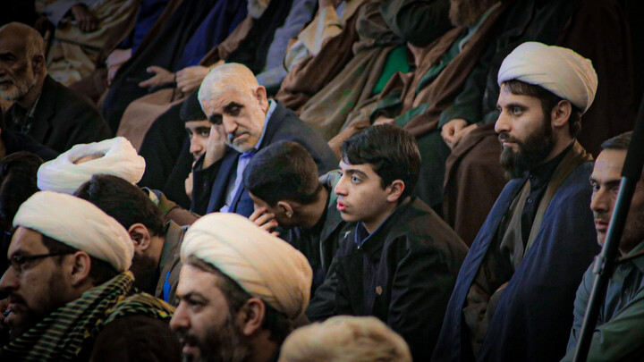 تصاویر/مراسم عزاداری ایام فاطمیه با سخنرانی حجت‌الاسلام پناهیان در مسجد مدرسه علمیه آیت‌الله آخوند همدانی برگزار شد