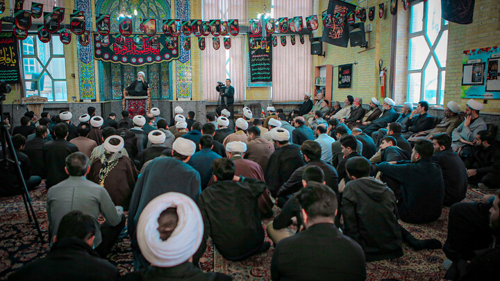 تصاویر/مراسم عزاداری ایام فاطمیه با سخنرانی حجت‌الاسلام پناهیان در مسجد مدرسه علمیه آیت‌الله آخوند همدانی برگزار شد