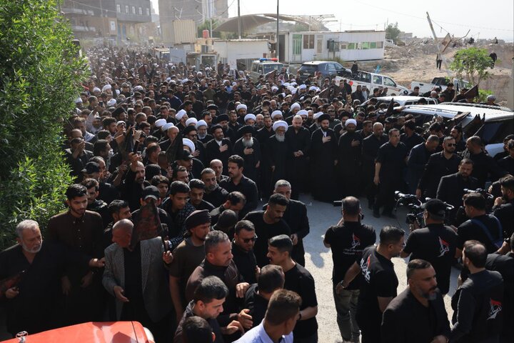 دسته‌ بزرگ عزاداری فاطمیه با حضور آیت‌الله العظمی بشیر حسین نجفی در نجف اشرف