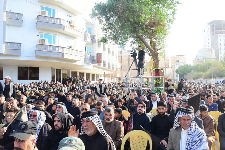 دسته‌ بزرگ عزاداری فاطمیه با حضور آیت‌الله العظمی بشیر حسین نجفی در نجف اشرف