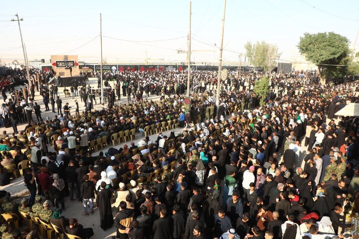 دسته‌ بزرگ عزاداری فاطمیه با حضور آیت‌الله العظمی بشیر حسین نجفی در نجف اشرف