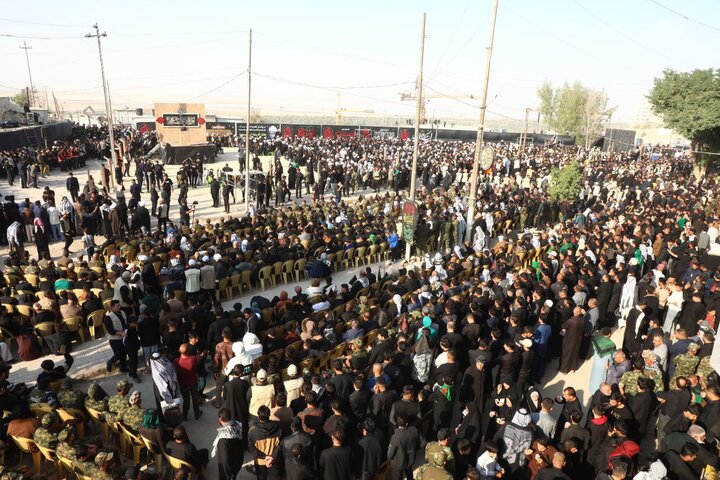 دسته‌ بزرگ عزاداری فاطمیه با حضور آیت‌الله العظمی بشیر حسین نجفی در نجف اشرف