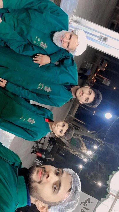 تصاویر/ حضور طلاب مدرسه علمیه آیت‌الله مدنی کاشانی(ره) در چایخانه امام رضا(ع)