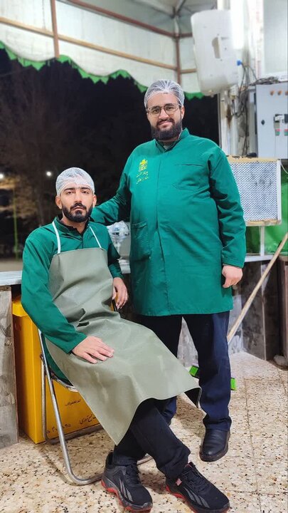 تصاویر/ حضور طلاب مدرسه علمیه آیت‌الله مدنی کاشانی(ره) در چایخانه امام رضا(ع)