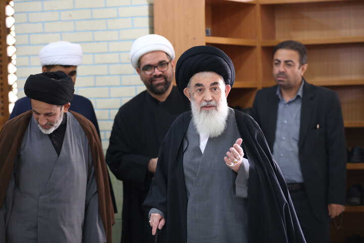 تصاویر| برگزاری جلسه جامعه روحانیت شیراز با حضور مسئول مرکز ارتباطات حوزه و نظام