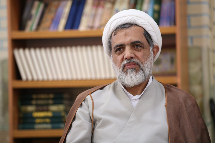 تصاویر| برگزاری جلسه جامعه روحانیت شیراز با حضور مسئول مرکز ارتباطات حوزه و نظام